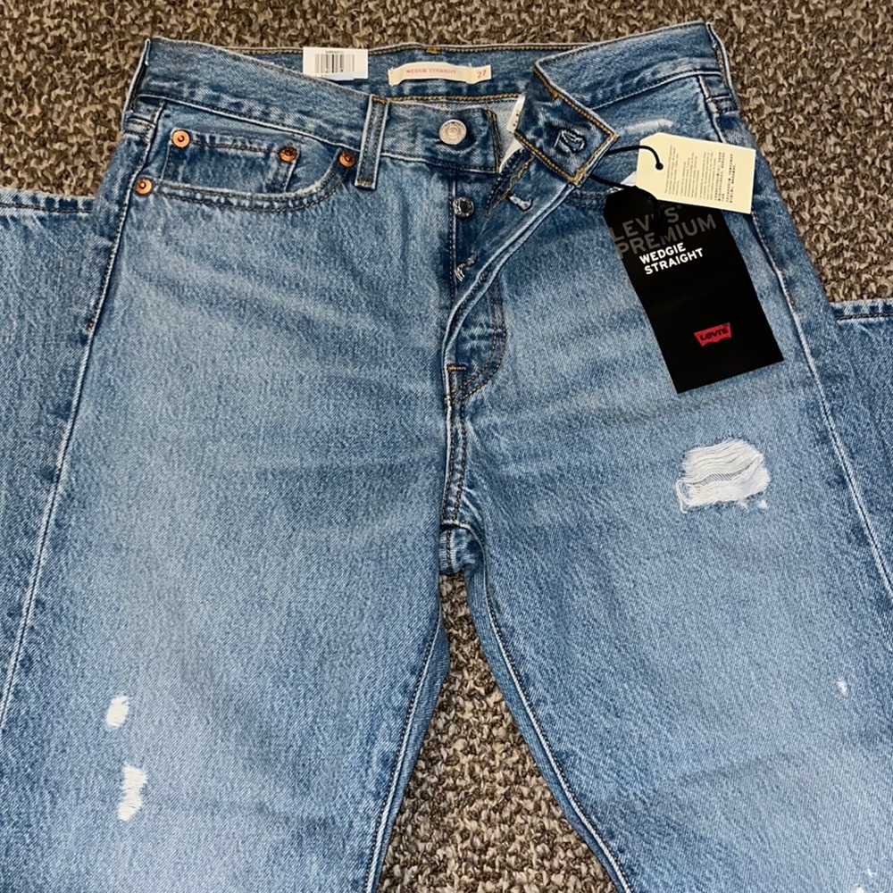 LEVIS Women’s Wedgie Straight Jeans